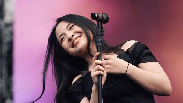 Bernadya Bawa Musik Semanis Senyumnya