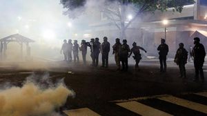 Gas Air Mata Warnai Demo Tolak Kebijakan Imigrasi Trump di Portland