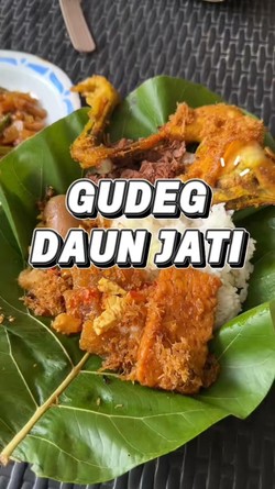 Video: Viral di Bogor! Gudeg Komplet Beralas Daun Jati Rp 20 Ribu