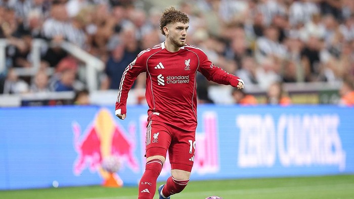 NEWCASTLE UPON TYNE, ENGLAND - AUGUST 25: Harvey Elliott of Liverpool during the Premier League match between Newcastle United and Liverpool at St James Park on August 25, 2025 in Newcastle upon Tyne, England. (Photo by Daniel Chesterton/Offside/Offside via Getty Images)