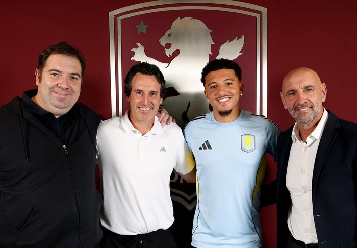 Winger Manchester United Jadon Sancho gabung ke Aston Villa sebagai pemain pinjaman.