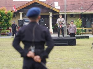 Kapolda Riau Motivasi Brimob: Jadilah Garda Terdepan Tangguh dan Pemberani Kapolda Riau Motivasi Brimob: Jadilah Garda Terdepan Tangguh dan Pemberani