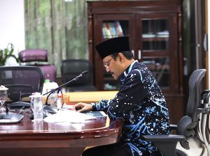 Tegas! Gus Ipul Larang Bullying dan Kekerasan di Sekolah Rakyat Tegas! Gus Ipul Larang Bullying dan Kekerasan di Sekolah Rakyat