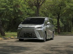 Lexus Kuasai Pasar Mobil Hybrid Mewah di RI, Segini Penjualannya