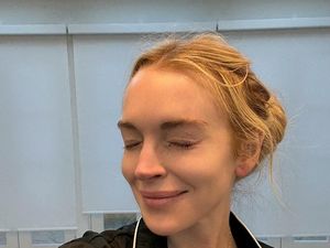 Lindsay Lohan Pamer Wajah Tanpa Makeup, Perubahan Wajah Kembali Jadi Sorotan Lindsay Lohan Pamer Wajah Tanpa Makeup, Perubahan Wajah Kembali Jadi Sorotan