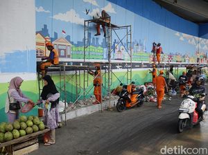 Mural Cerahkan Wajah Flyover Pasar Kebayoran Mural Cerahkan Wajah Flyover Pasar Kebayoran