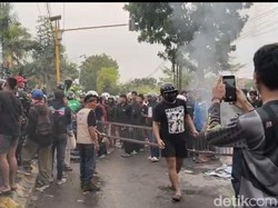 Polisi Buru Pelaku Penjarahan Saat Demo Ricuh di DPRD Kota Madiun