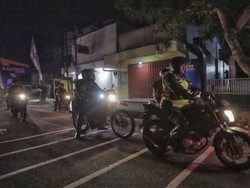 Patroli Skala Besar Digelar Usai Kantor DPRD Blitar Dibakar Perusuh