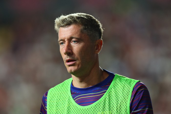 Soccer Football - LaLiga - Rayo Vallecano v FC Barcelona - Campo de Futbol de Vallecas, Madrid, Spain - August 31, 2025 FC Barcelonas Robert Lewandowski REUTERS/Isabel Infantes