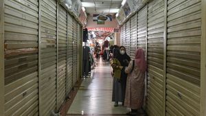 Unjuk Rasa Bikin Sepi, Omzet Pedagang Pasar Tanah Abang Anjlok 90 Persen