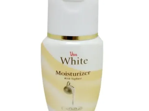 Viva White Moisturizer Yogurt mengandung antioksidan yang baik untuk melembapkan dan regenerasi kulit, cocok untuk mengatasi kulit kering hingga hiperpigmentasi.