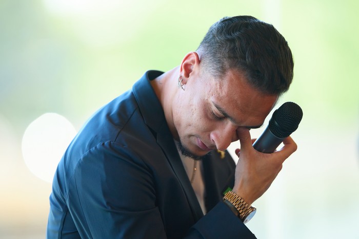 SEVILLE, SPAIN - SEPTEMBER 02: Antony dos Santos speaks to the media during the unveil as new signing of Real Betis at Abades Triana on September 02, 2025 in Seville, Spain. (Photo by Fran Santiago/Getty Images)