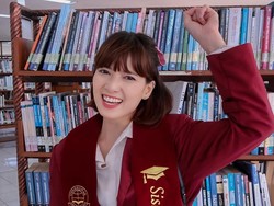 Video: Keponakan Chika Jessica Jadi Korban Salah Pukul Demo di Bandung