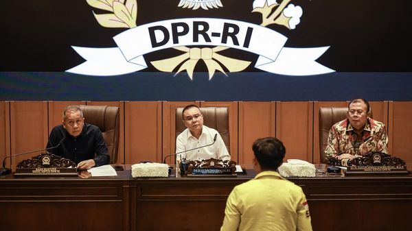 DPR Gelar Dialog dengan Mahasiswa, Bahas Tuntutan Usut Kerusuhan