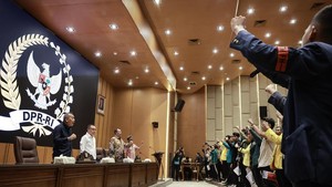 Urgensi Pertemuan Mahasiswa-DPR: Momentum Gerakan dan Mengembalikan Legitimasi Rakyat