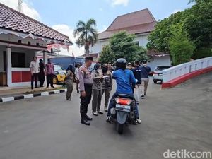 Gedung DPRD Pati Dijaga Ketat Saat Rapat Pemakzulan Bupati Sudewo