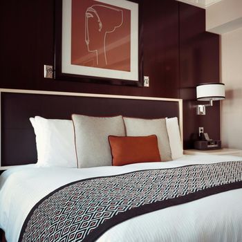 Barang yang boleh dibawa pulang dari kamar hotel.