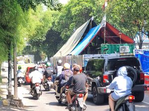 Jalan TB Simatupang Macet Lagi Imbas Galian Pagi Ini Jalan TB Simatupang Macet Lagi Imbas Galian Pagi Ini