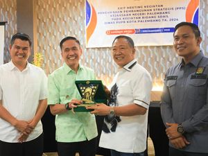 Kejari Serahkan Dokumen Proyek Strategis Nasional ke Pemkot Palembang Kejari Serahkan Dokumen Proyek Strategis Nasional ke Pemkot Palembang