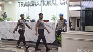 Kompol Cosmas Hadiri Sidang Etik Kasus Tewasnya Pengemudi Ojol Dilindas Rantis