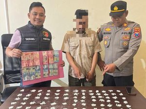Pemuda Banyuwangi Dibekuk Saat Transaksi Pil Trex Pemuda Banyuwangi Dibekuk Saat Transaksi Pil Trex