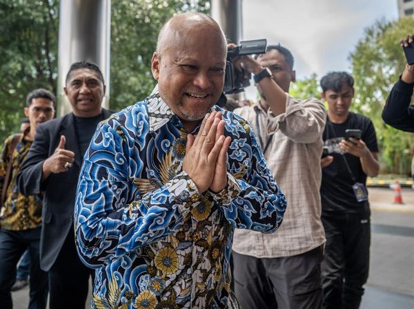 Potret Ilham Akbar Habibie Penuhi Panggilan KPK soal Kasus Korupsi Iklan BJB