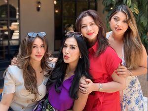 Foto: Reuni Artis Lawas Diana Pungky-Cut Keke, Sambut Kepulangan Sarah Azhari Foto: Reuni Artis Lawas Diana Pungky-Cut Keke, Sambut Kepulangan Sarah Azhari