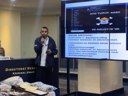 Video Polisi: Profesor R Sebar Cara Bikin Molotov di Grup WA Aksi Ricuh