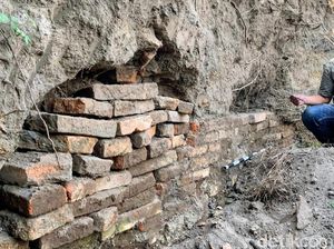 Warga Bondowoso Temukan Struktur Bangunan Kuno Saat Gali Ladang Warga Bondowoso Temukan Struktur Bangunan Kuno Saat Gali Ladang