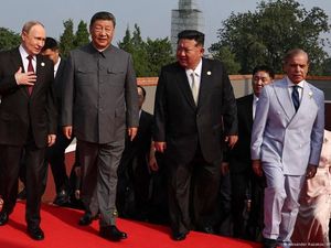 Xi Jinping-Putin Kepergok Ngobrol soal Hidup Lama Lewat Transplan Organ