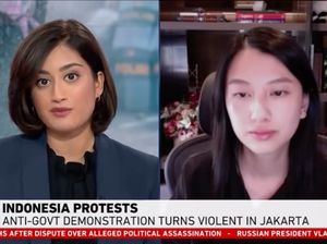 8 Foto Abigail Limuria, Aktivis Muda Viral Suarakan Demo DPR ke Media Asing 8 Foto Abigail Limuria, Aktivis Muda Viral Suarakan Demo DPR ke Media Asing