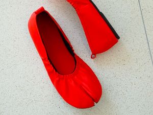 Rekomendasi 6 Model Ballet Flats yang Masih Tren Sampai 2026 Rekomendasi 6 Model Ballet Flats yang Masih Tren Sampai 2026