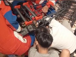 Balita Terjebak dalam Troli Belanja di Supermarket Jakbar, Damkar Evakuasi