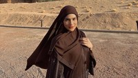 Potret Davina Karamoy Pakai Hijab di Al Ula, Arab Saudi, Bikin Pangling