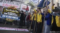 Demo di DPR, BEM SI Kirim Karangan Bunga Turut Berdukacita