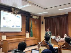 Ilmuwan Muda UIN Suka Temukan Senyawa Baru, Diberi Nama Juanleoxy Fahrulanoside Ilmuwan Muda UIN Suka Temukan Senyawa Baru, Diberi Nama Juanleoxy Fahrulanoside
