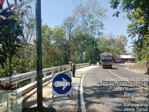Jalur Gumitir Kembali Dibuka, Khofifah Ungkap Hal Ini Jalur Gumitir Kembali Dibuka, Khofifah Ungkap Hal Ini