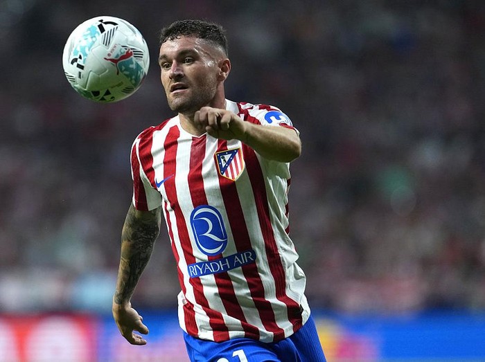 MADRID, SPAIN - AUGUST 23: Javi Galan of Atletico Madrid in action  during the LaLiga EA Sports match between Atletico de Madrid and Elche CF at Wanda Metropolitano on August 23, 2025 in Madrid, Spain. (Photo by Image Photo Agency/Getty Images)