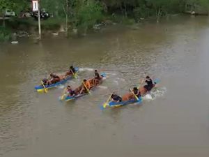 Nonton Yuk! Ada Festival Pacu Sampan Nih di Sungai Siak Nonton Yuk! Ada Festival Pacu Sampan Nih di Sungai Siak