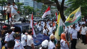 Massa Partai Berkarya Desak Kemenkumham Sahkan Hasil Munas