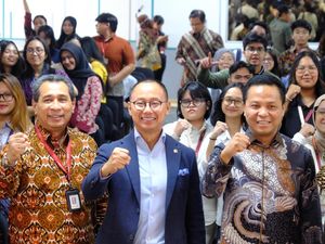 Eddy Soeparno Pastikan Tuntutan 17+8 Didengar: Kami Terus Berbenah Eddy Soeparno Pastikan Tuntutan 17+8 Didengar: Kami Terus Berbenah