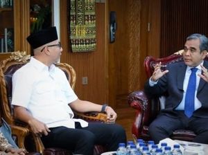 Gubernur Lampung Bawa Aspirasi Mahasiswa ke Ketua MPR Gubernur Lampung Bawa Aspirasi Mahasiswa ke Ketua MPR