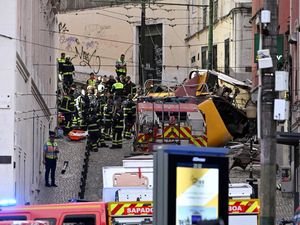 Pariwisata Portugal Diklaim Baik-baik Saja Usai Tragedi Mengerikan Kereta Gantung Pariwisata Portugal Diklaim Baik-baik Saja Usai Tragedi Mengerikan Kereta Gantung