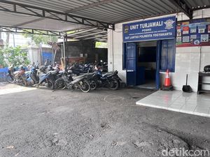 Pos Polisi Pingit Jogja Dilempar Molotov Pos Polisi Pingit Jogja Dilempar Molotov