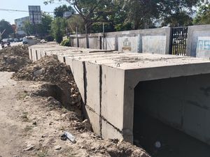 Megaproyek Banjir Bank Dunia Bermasalah, Pemkot Bima Kumpulkan Lurah-Camat Megaproyek Banjir Bank Dunia Bermasalah, Pemkot Bima Kumpulkan Lurah-Camat