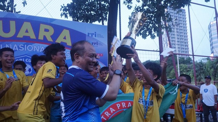 Seri Nasional RRI Cup U-16 2025 telah tuntas digelar. Citra Pratama menjadi juara usai mengalahkan Jatim FC di laga puncak.