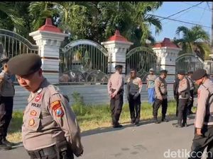 Polisi Buru Penyebar Ajakan Penjarahan Rumah Eko Patrio di Nganjuk Polisi Buru Penyebar Ajakan Penjarahan Rumah Eko Patrio di Nganjuk