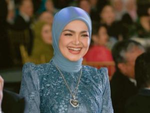 Penyanyi Malaysia Siti Nurhaliza Kecelakaan, Bagaimana Kondisinya?