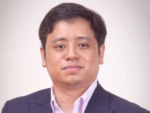 Prabowo di Beijing: Mendayung dalam Badai