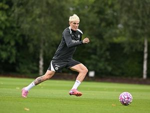 Garnacho Langsung Digembleng Chelsea, Begini Reaksinya